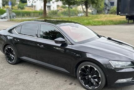 Skoda Superb 180.000 km 16.700 € Olpe 57462