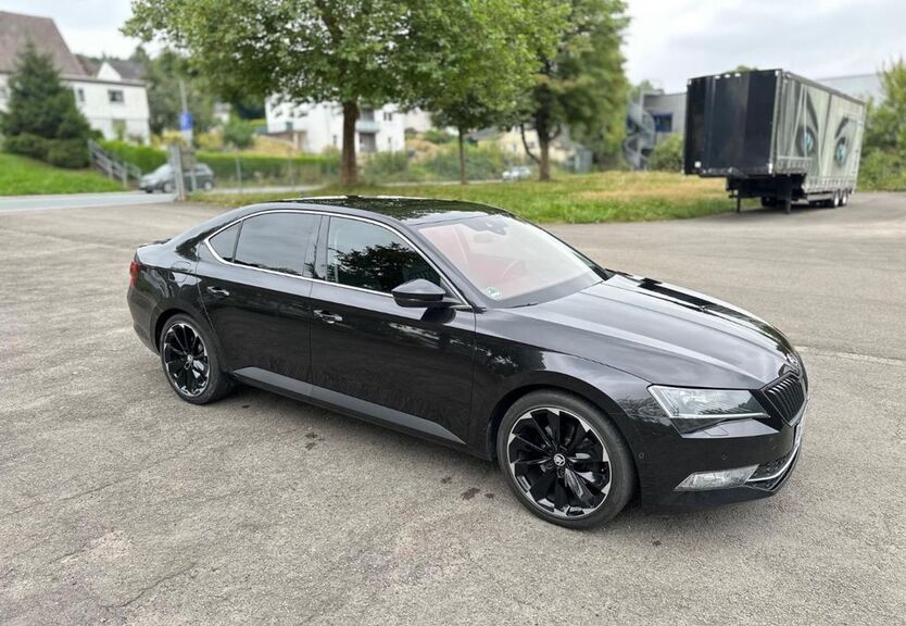 Skoda Superb 180.000 km 16.700 € Olpe 57462