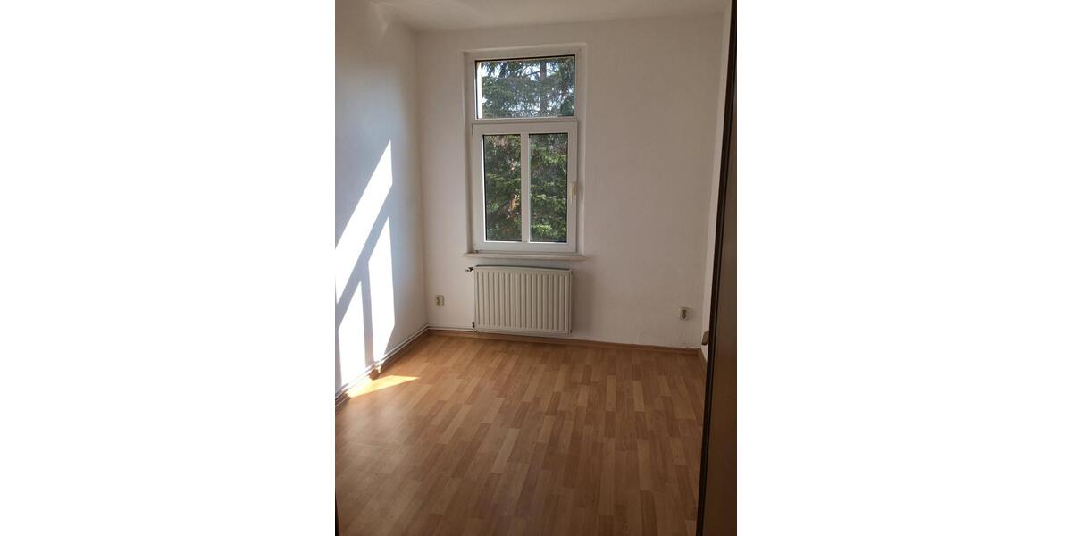 Etagenwohnung Ballenstedt - 3 Zimmer, 80 m&sup2;, 400&euro; | Angebot:26235243
