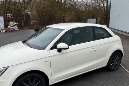 Audi A1 105.231 km 7.900 &euro; HOF 95028