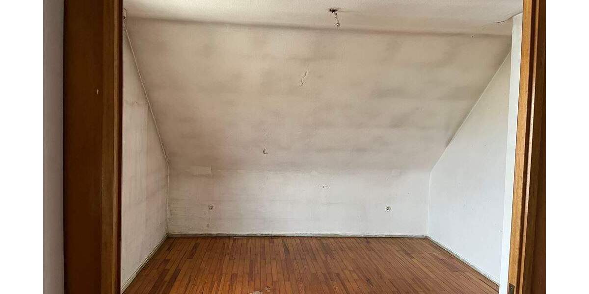 renov.bedürftige Eigentumswohnung in Landstuhl-Stadt 4 zimmer