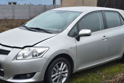 Toyota Auris 146.595 km 4.900 &euro; Könnern 06420