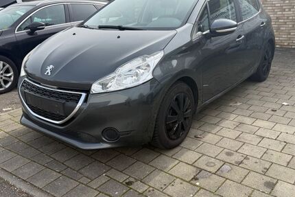 Peugeot 208 122.497 km 2.990 &euro; Kehl 77694
