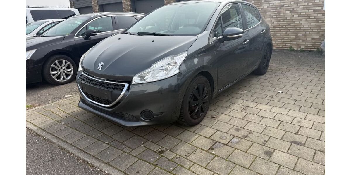 Peugeot 208 122.497 km 3.590 &euro; Kehl 77694