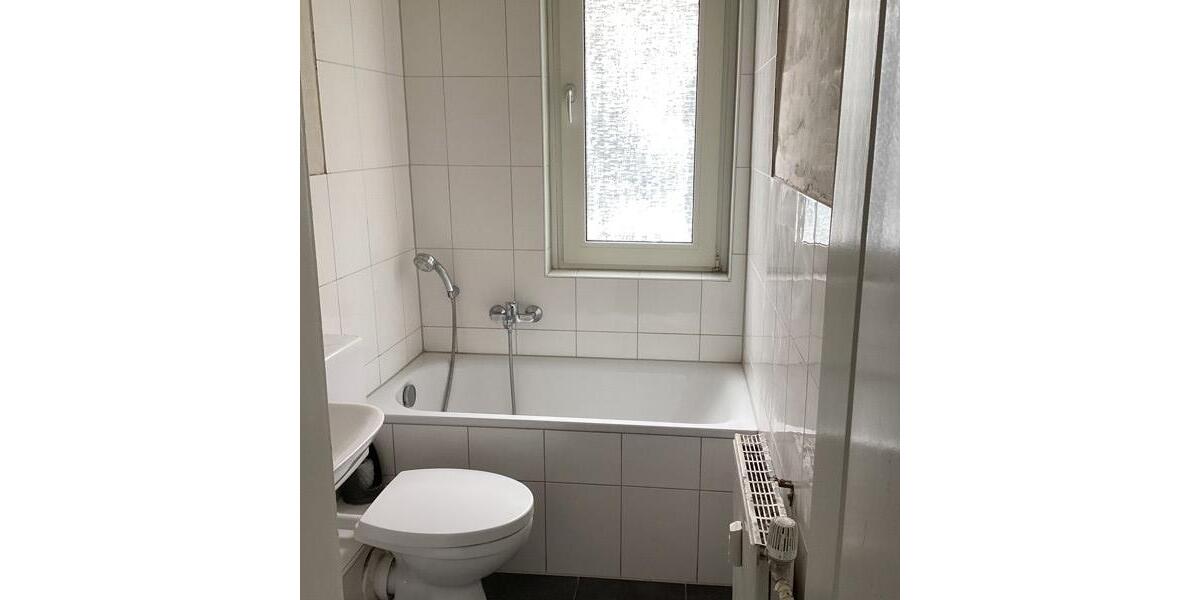 Erdgeschoßwohnung Gelsenkirchen Gelsenkirchen-Mitte - 1 Zimmer, 35 m&sup2;, 263&euro; | Angebot:26527940