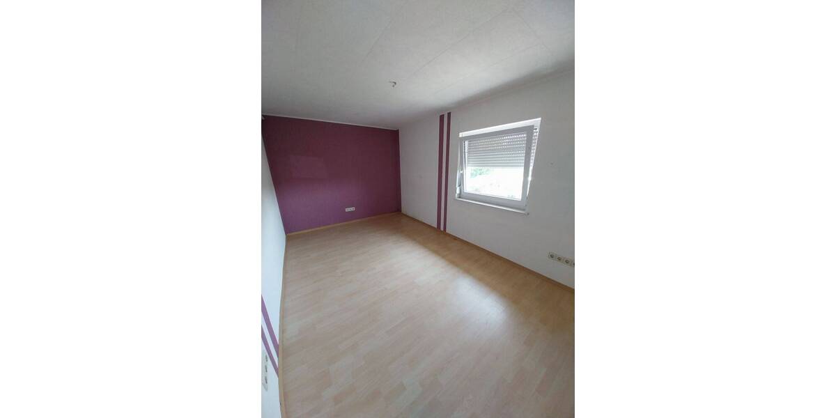 Doppelhaushälfte Singen - 6 Zimmer, 135 m&sup2;, 225.000&euro; | Angebot:26852759
