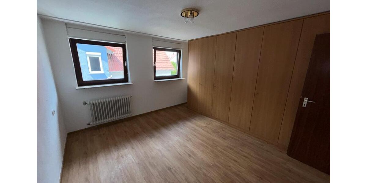 Etagenwohnung Steinheim an der Murr - 3 Zimmer, 93 m&sup2;, 1.150&euro; | Angebot:25403622