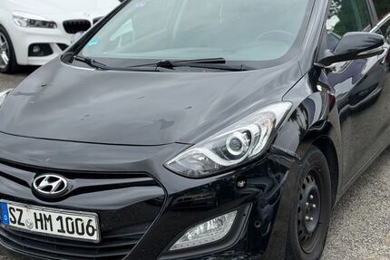 Hyundai i30 299.000 km 2.990 &euro; Salzgitter 38229