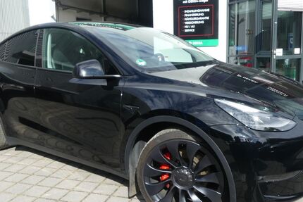 Tesla Model Y 34.586 km 41.800 € Berlin 13156