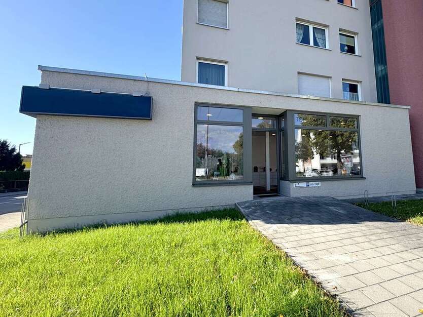 Einzelhandel in Regensburg 1.625 € 52 m² zimmer
