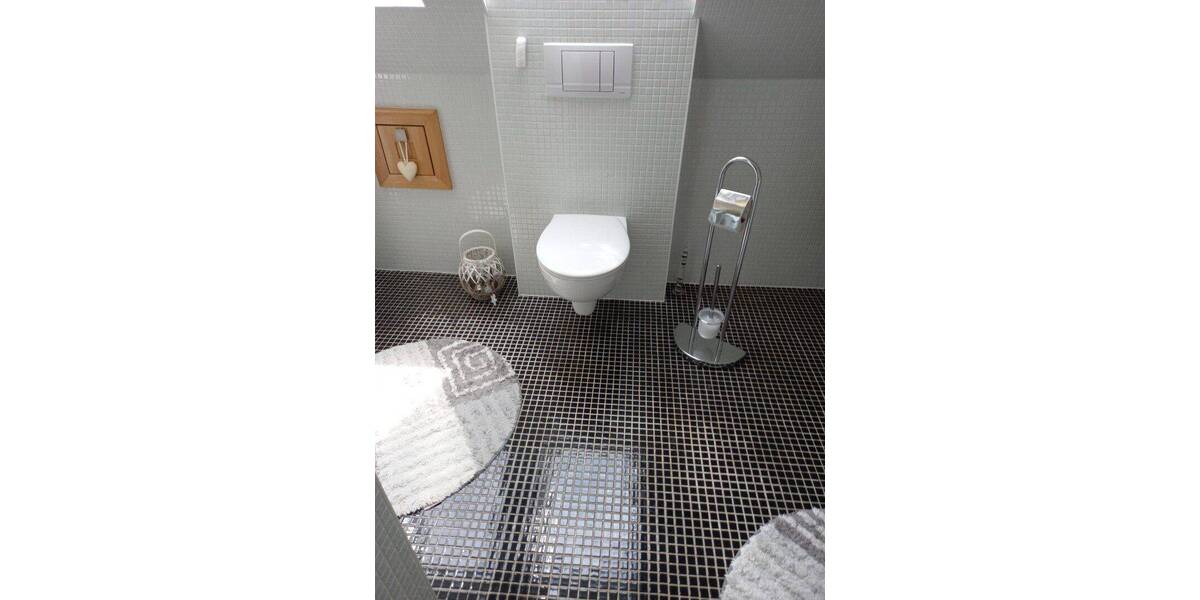 Etagenwohnung Luckau Stadt Luckau - 2 Zimmer, 100 m&sup2;, 1.221&euro; | Angebot:26929519