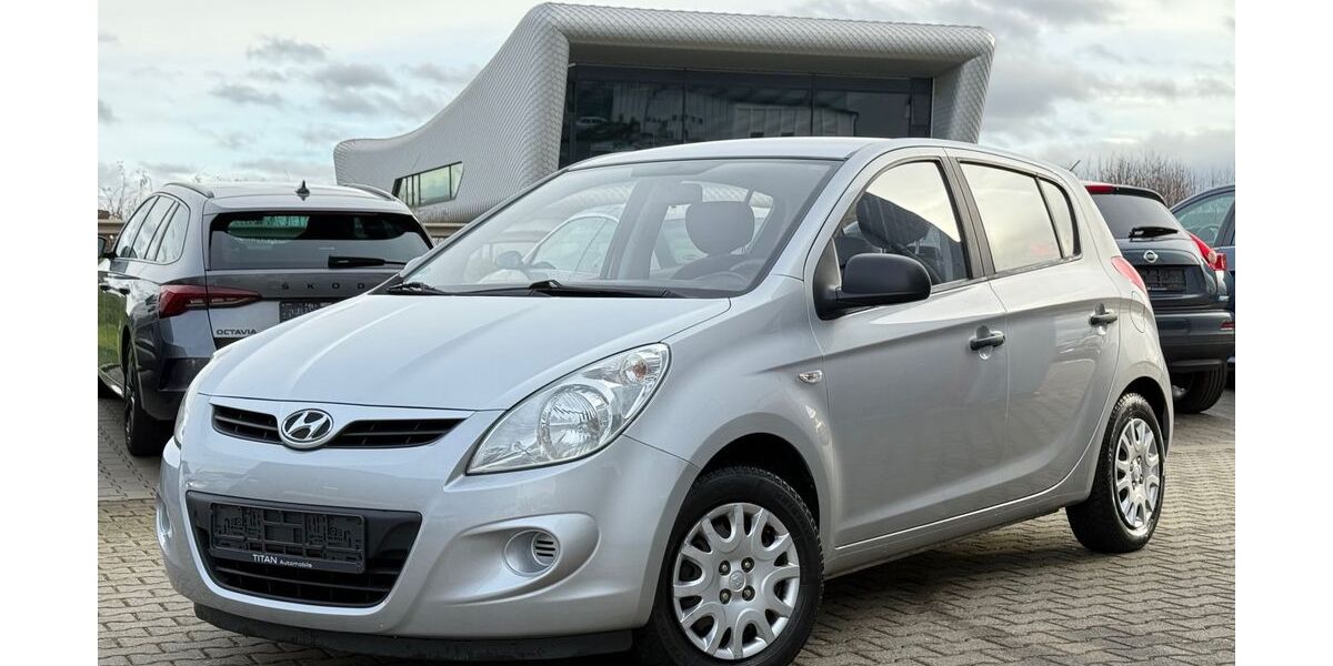 Hyundai i20 74.000 km 3.850 &euro; Erftstadt 50374
