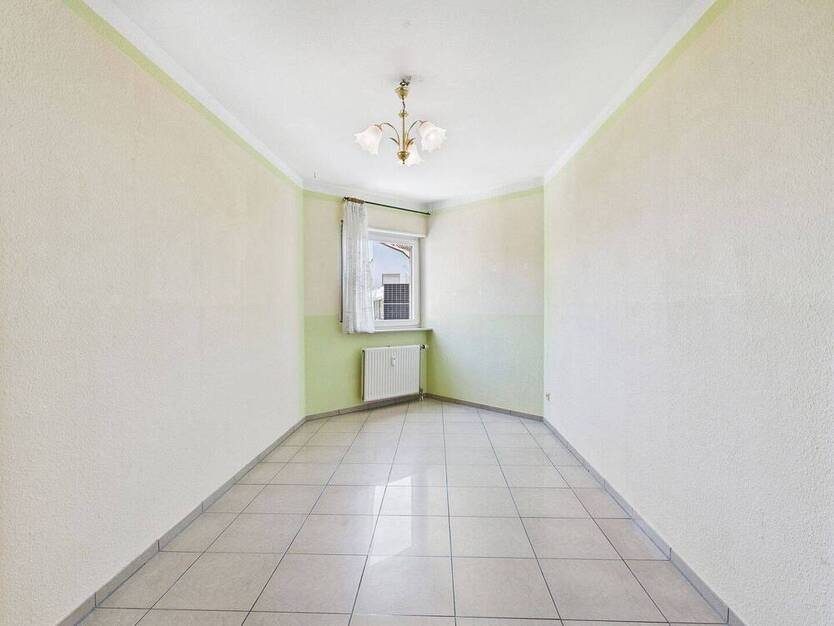 Helle DreiZimmerwohnung mit Balkon und Wohlfühlbad in Freiberg am Neckar!