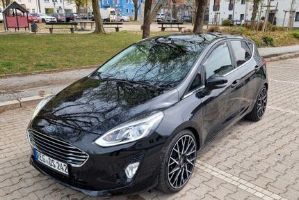 Ford Fiesta 71.000 km 11.200 &euro; Kirchberg i. Wald 94259