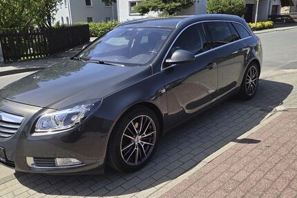 Opel Insignia 243.000 km 4.300 &euro; Vöhl 34516