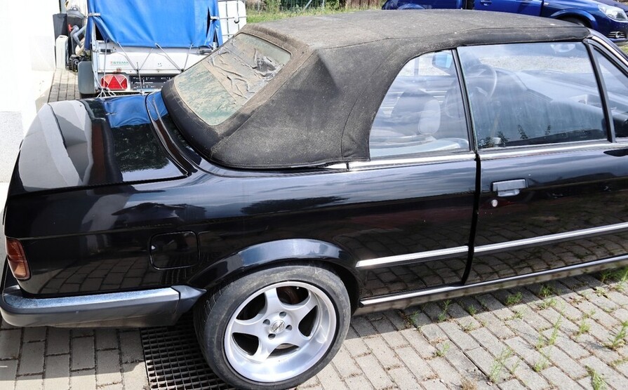 BMW E30