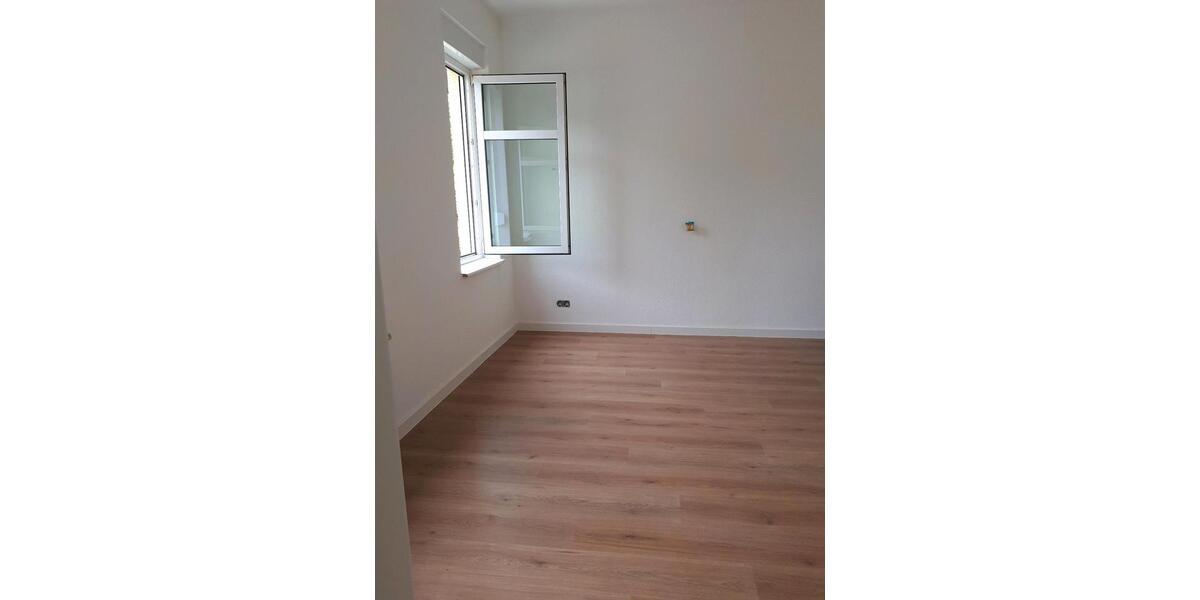 Einfamilienhaus Gotha - 7 Zimmer, 230 m&sup2;, 310.000&euro; | Angebot:25998781