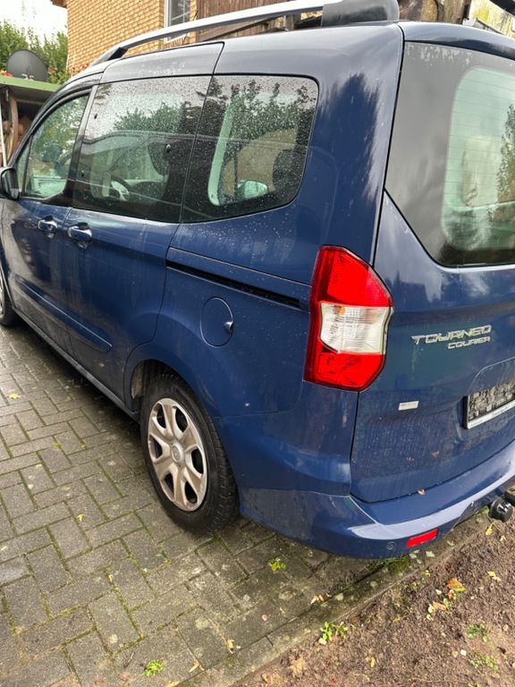 Ford Courier 119.000 km 10.999 € Westensee 24259