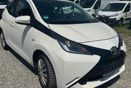 Toyota Aygo (X) 81.000 km 6.190 &euro; Schwenningen 78056