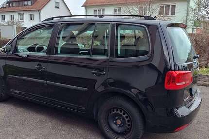 VW Touran 158.400 km 6.300 &euro; Stuttgart 70437
