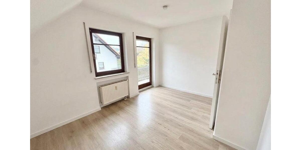 Dachgeschoßwohnung Radeberg - 2 Zimmer, 46 m&sup2;, 495&euro; | Angebot:25986539