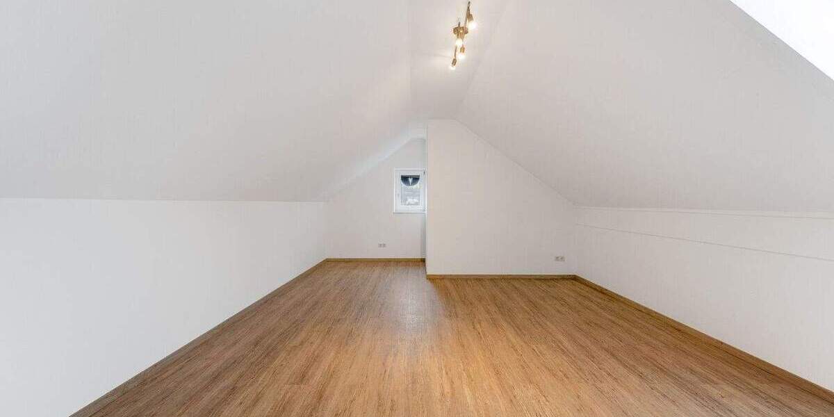 Etagenwohnung Nittenau - 3 Zimmer, 84 m&sup2;, 229.000&euro; | Angebot:25313677