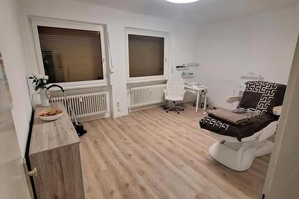 Kosmetikraum im schönen Beautystudio zu vermieten zimmer