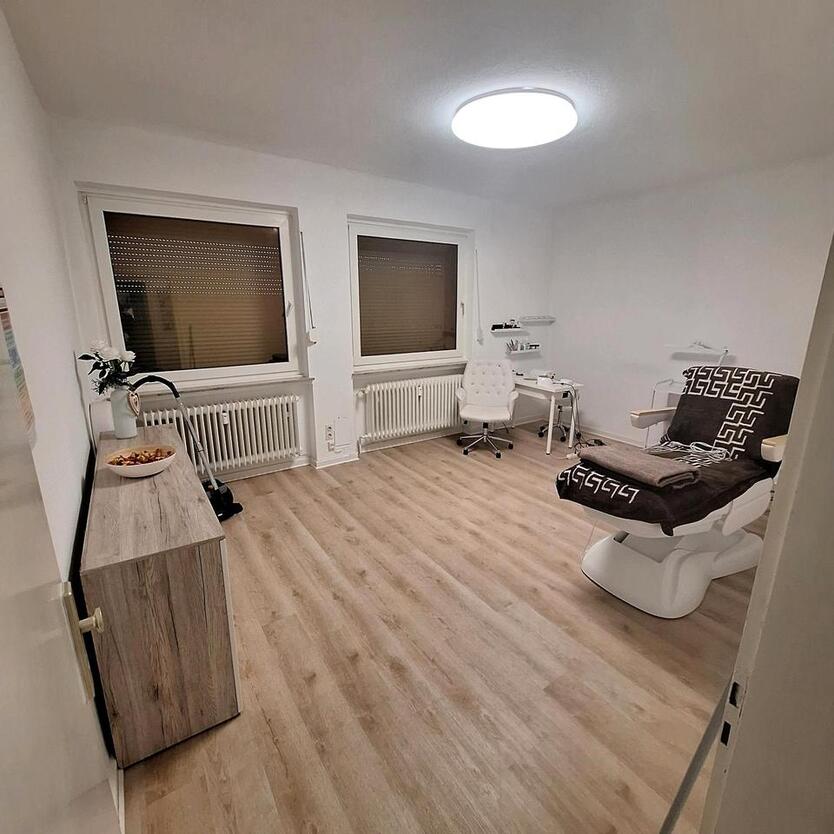 Kosmetikraum im schönen Beautystudio zu vermieten zimmer