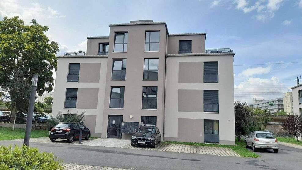 Lust auf Dachterrasse? schönes Apartment mit PKW-Stellplatz und Lift 1 zimmer