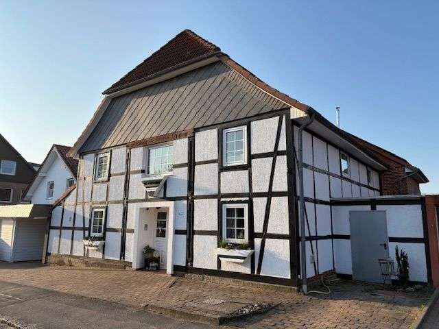Haus zum Kaufen in Barsinghausen 519.000 € 248 m²