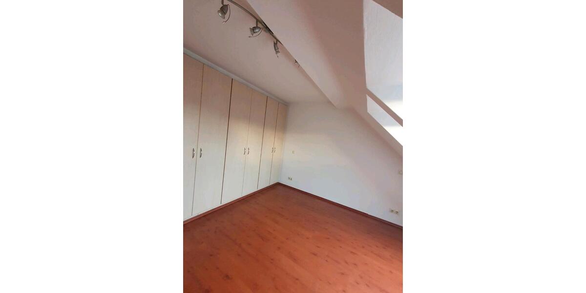 Dachgeschoßwohnung Gelsenkirchen - 2 Zimmer, 96 m&sup2;, 139.000&euro; | Angebot:25636925