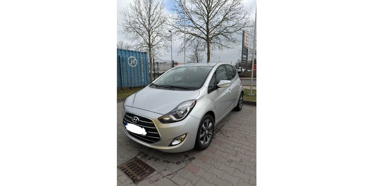 Hyundai ix20 42.560 km 9.900 &euro; großbeeren 14979