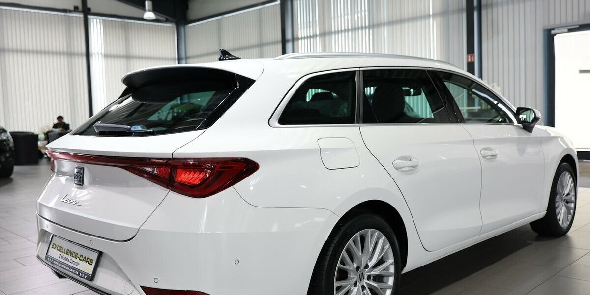 Seat Leon ST 2.0 TDI DSG XCELLENCE / LEDER / ACC+LANE 75.000 km 19.777 &euro; Hamm 59077