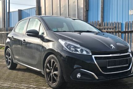 Peugeot 208 103.131 km 6.550 € München 80935