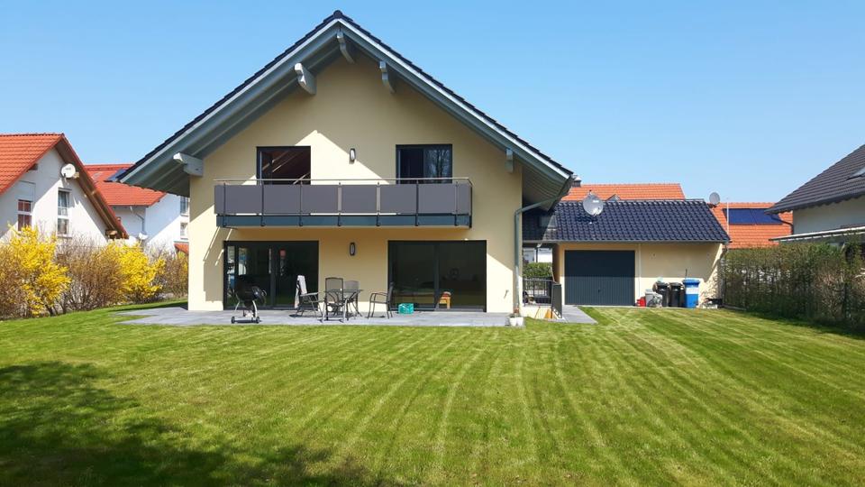 3 Zimmer - Dachgeschoss-Wohnung in Mettenheim-Hart 3 zimmer