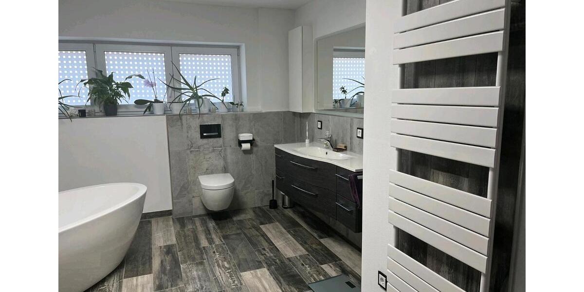 Erdgeschoßwohnung Kallmünz - 4 Zimmer, 143 m&sup2;, 1.250&euro; | Angebot:26396940