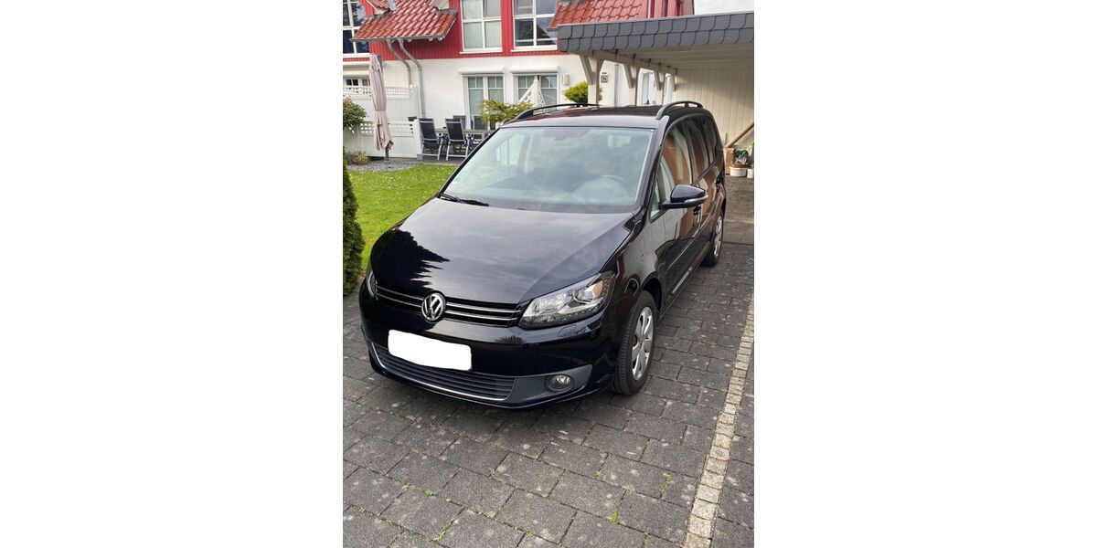 VW Touran 204.500 km 9.499 &euro; Bückeburg 31675