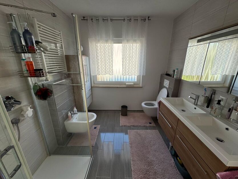Provisionsfrei* Reiheneckhaus von Privat in Herrenberg - Brahmsstraße 5.5 zimmer