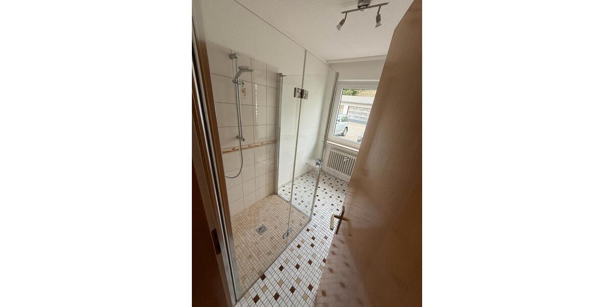 Etagenwohnung Bad Emstal - 3.5 Zimmer, 115 m&sup2;, 950&euro; | Angebot:26416298