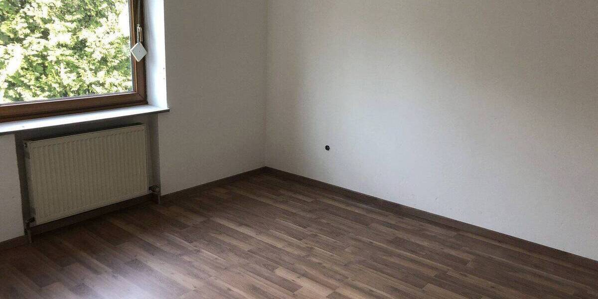 Mehrfamilienhaus, Wohnhaus Roding Neubäu - 8 Zimmer, 255 m&sup2;, 369.000&euro; | Angebot:26820143