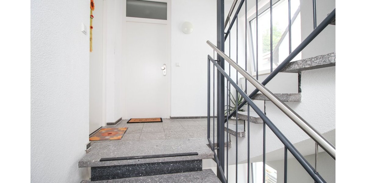 Moderne 1-Zimmer-Wohnung mit Einbauküche in Oberndorf a. N. - Etagenwohnung Oberndorf | Angebot:27095758