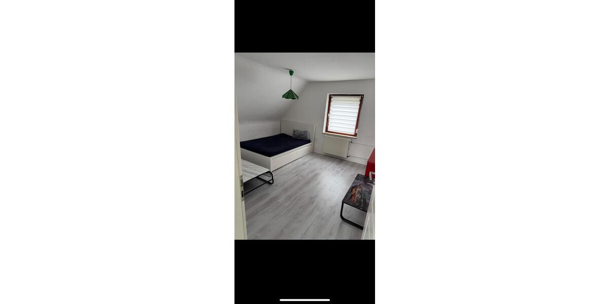 Einfamilienhaus Felsberg - 10 Zimmer, 200 m&sup2;, 275.000&euro; | Angebot:27054027