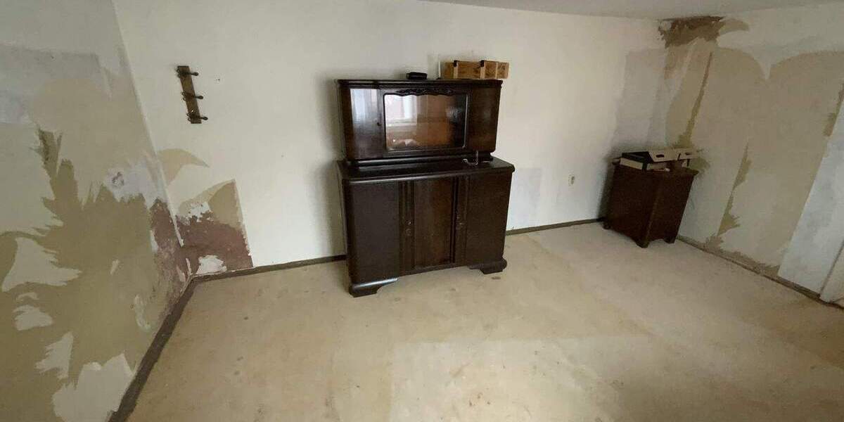 Einfamilienhaus Niederorschel - 6 Zimmer, 140 m&sup2;, 130.000&euro; | Angebot:25877516
