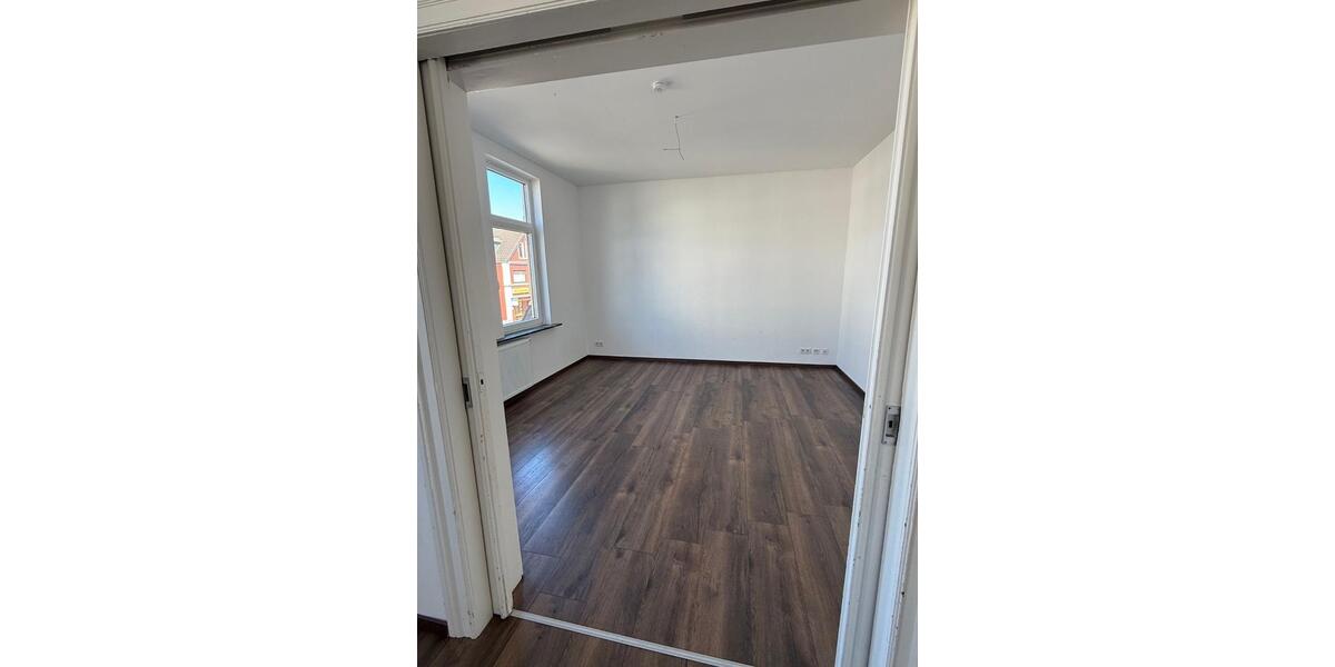 Etagenwohnung Bremerhaven Wulsdorf - 5 Zimmer, 110 m&sup2;, 825&euro; | Angebot:26412791