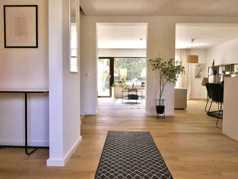Haus zum Kaufen in Dreieich 889.000 € 161.36 m²