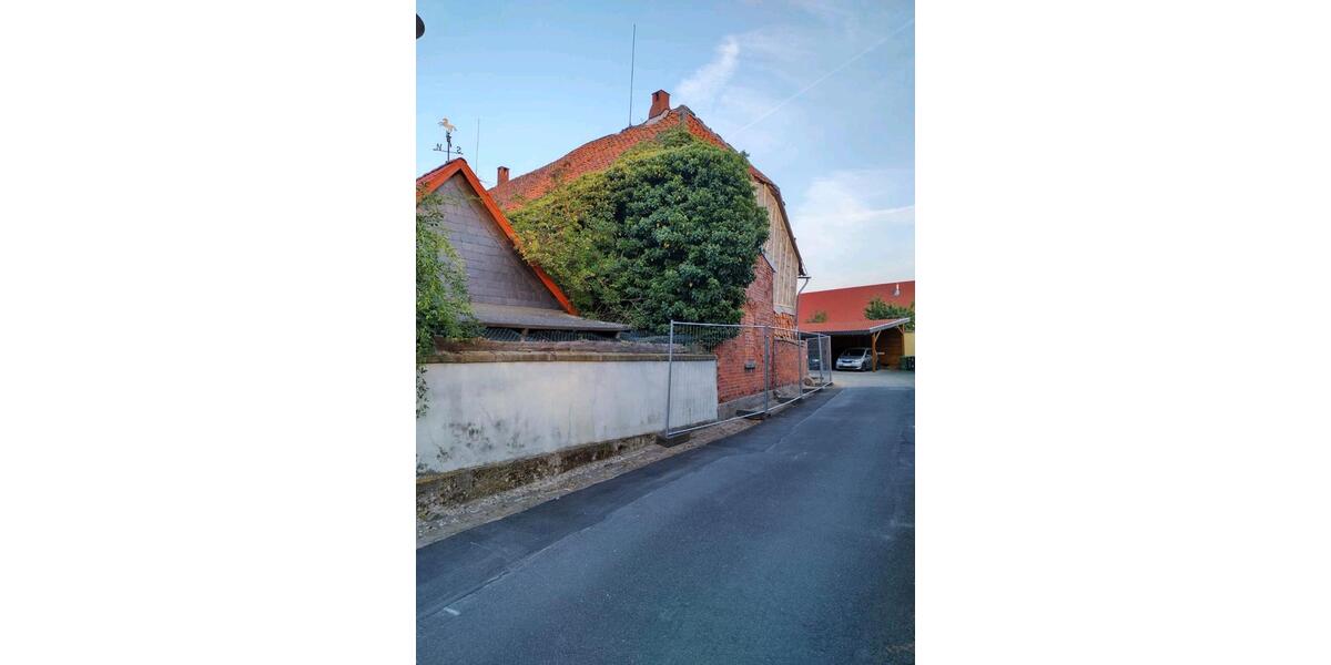 Einfamilienhaus Lengede - 10 Zimmer, 380 m&sup2;, 27.300&euro; | Angebot:25280896