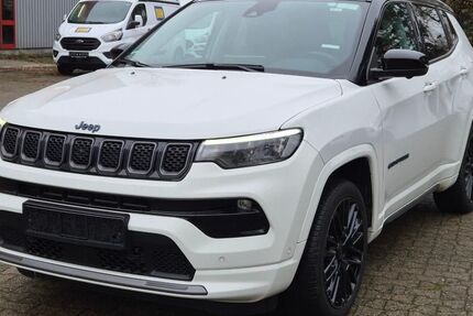 Jeep Compass 81.893 km 19.965 &euro; Rüsselsheim 65428