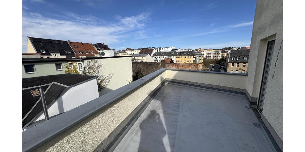 Barrierearmes Wohnen Dachterrasse und Aufzug: 2-Raum Wohnung in der Geraer Innenstadt - Dachgeschoßwohnung Gera Ostviertel | Angebot:26335256