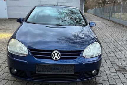 VW Golf 173.000 km 1.299 &euro; Selb 95100