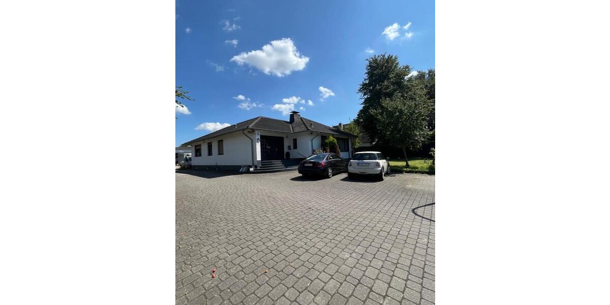 Einfamilienhaus Harrislee - 8 Zimmer, 300 m&sup2;, 4.500&euro; | Angebot:25342145